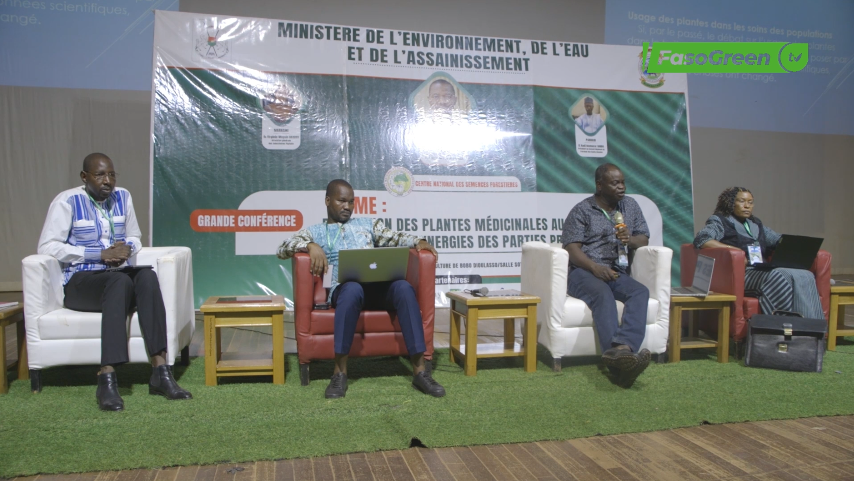 conference Gestion durable des plantes médicinales : La multiplication végétative au coeur d'un panel.