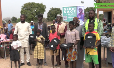 cap 003 Solidarité : lCAB offre des sacs aux élèves de Bogodogo 2